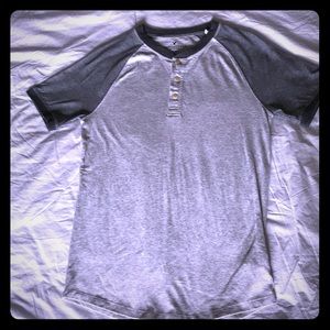American Eagle 3 button tee